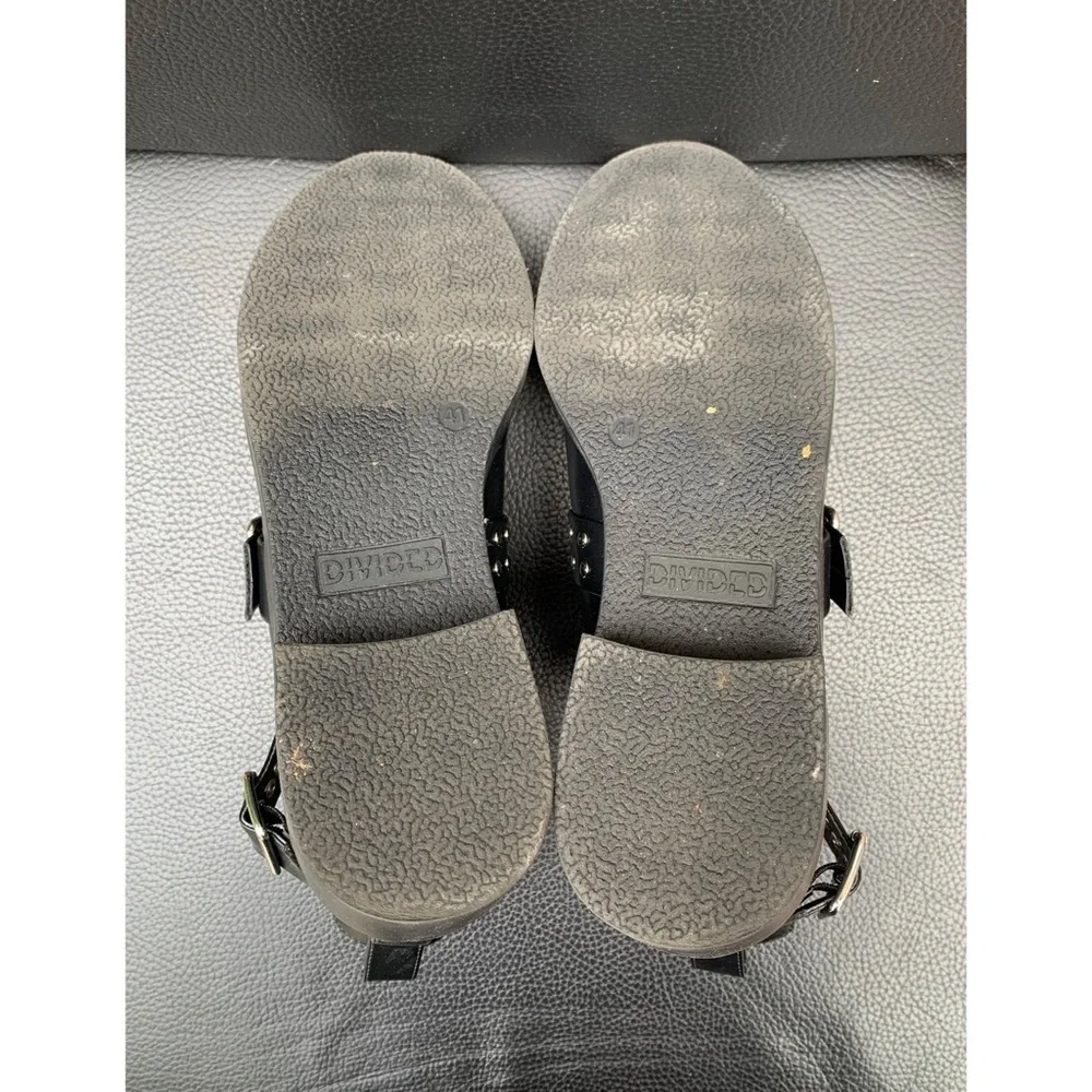 Divided Boots - Picture 6 of 6